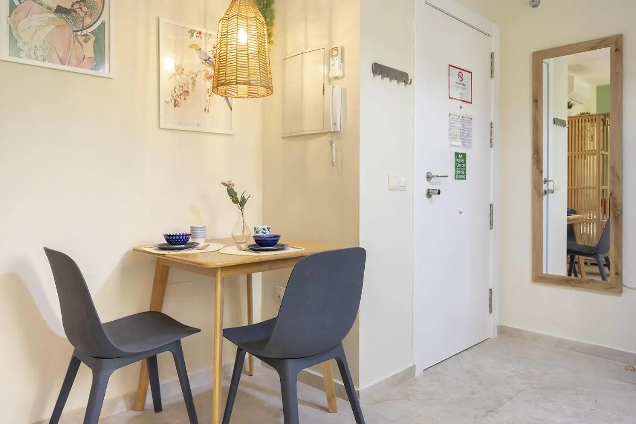-Malagasunapts-Capuchino Studio 0*, マラガ スペイン